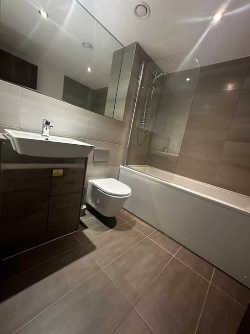 342 Stunning One Bedroom Studio Apartment Birmingham Bagian luar foto