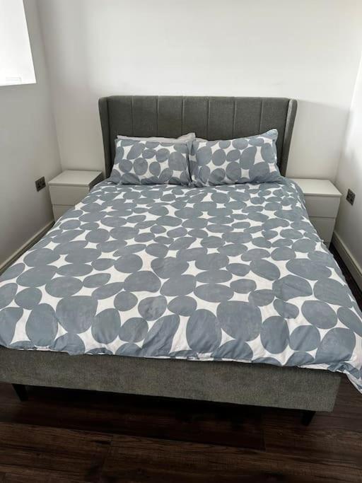 342 Stunning One Bedroom Studio Apartment Birmingham Bagian luar foto